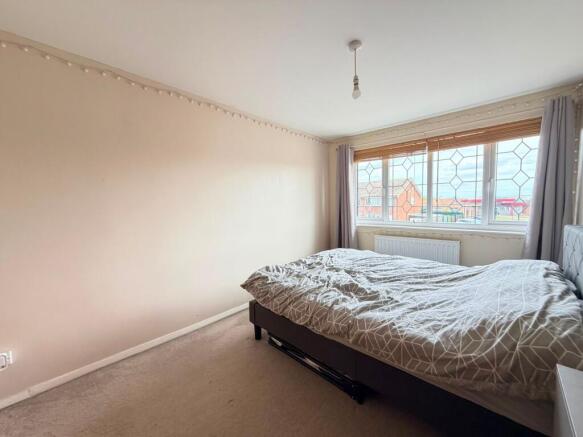 3 bed Semi-Detached for sale Image 9