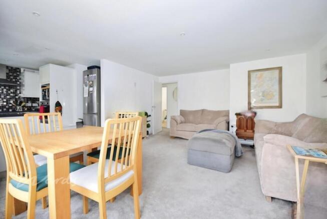 Glad GF open plan...