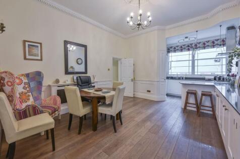 St Georges Square, Pimlico, London, SW1V