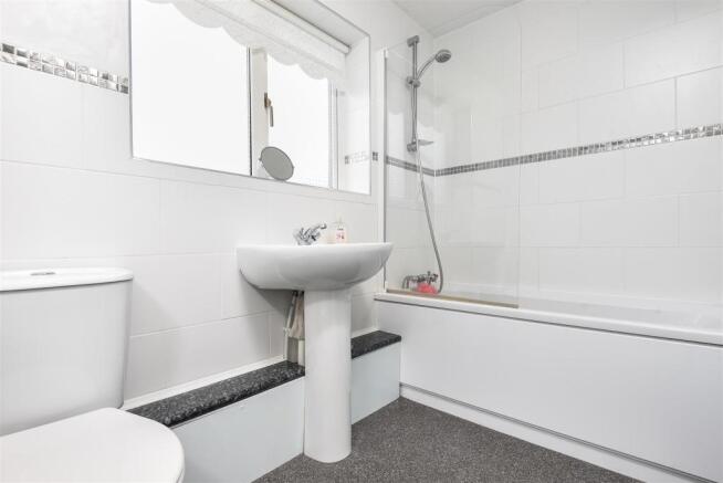Bathroom.jpg