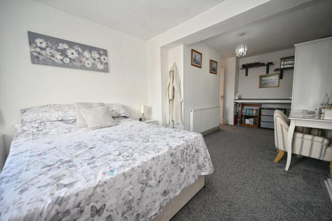 3 bed Semi-Detached for sale Image 9