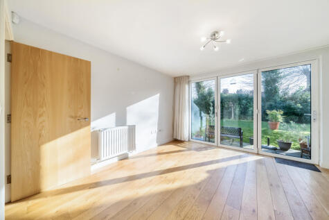 Lime Court, Henley-on-Thames, Oxfordshire, RG9