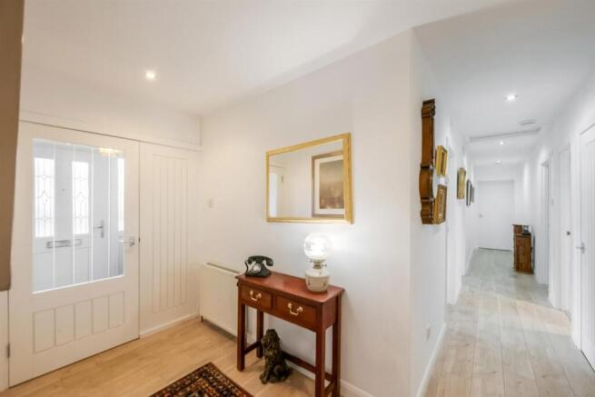 2 Dean Place, Dollar FK14 7HJ photo 2