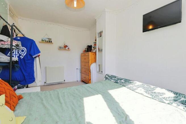 3 bed Terraced for sale Image 12