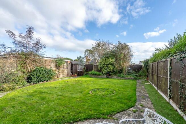 Rear Garden (2).jpg