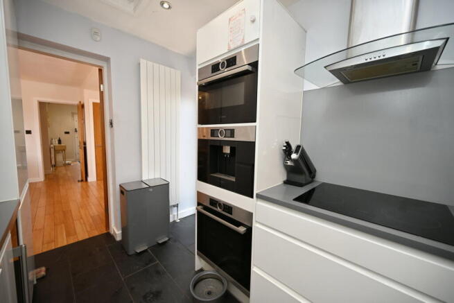 3 bed Semi-Detached for sale Image 10