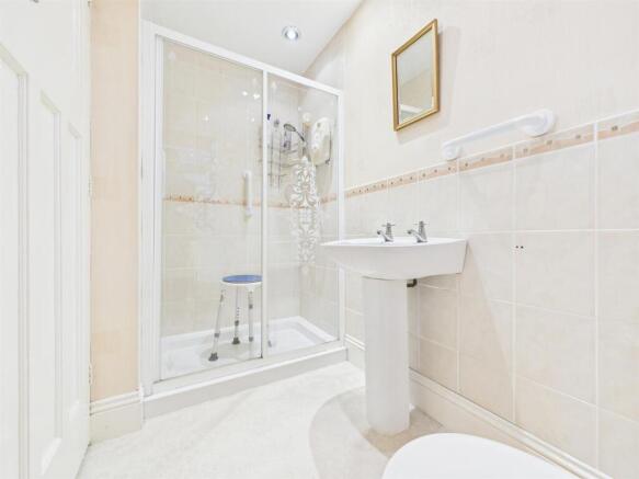 3 bed Detached Bungalow for sale Image 9
