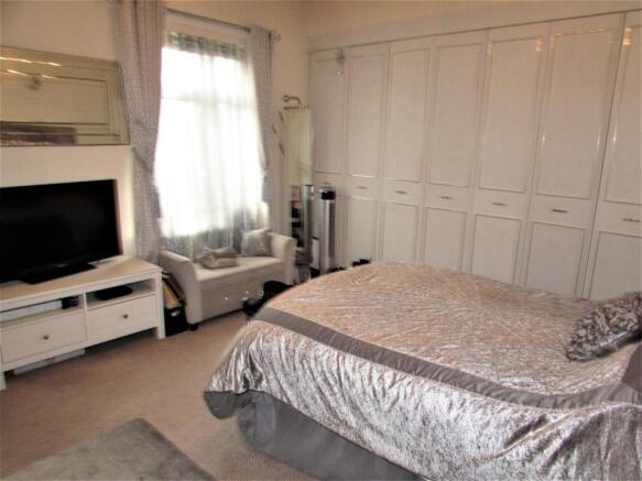 RupertSt14bed1.JPG
