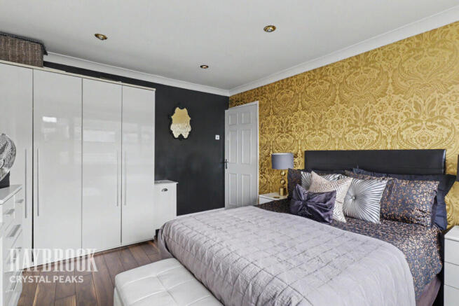 3 bed Semi-Detached for sale Image 12