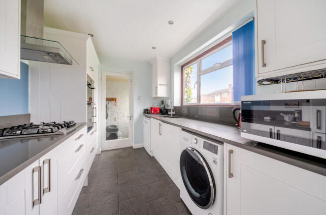 1409099-16-6984ce...