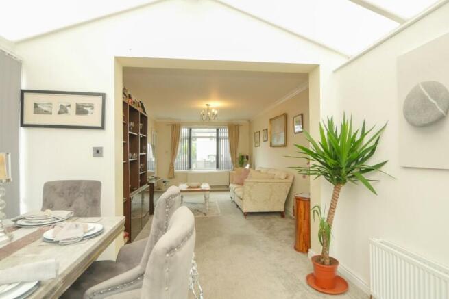 CONSERVATORY/DINING