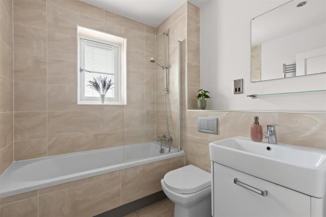 3 bed Semi-Detached for sale Image 10