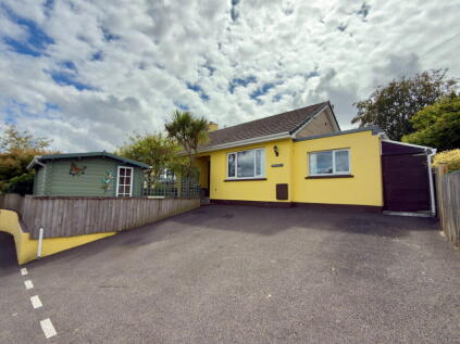 Lansdowne Road, Wadebridge, PL27