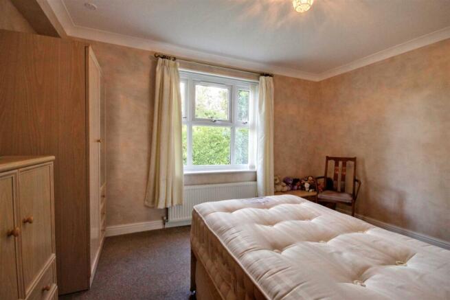 2 bed Apartment for sale Image 9