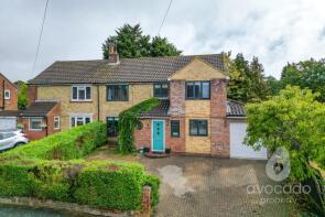 19, Middlemoor Road, Frimley, Camberley GU16 8BT