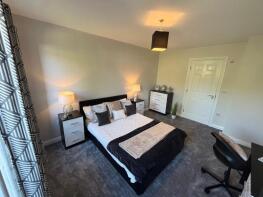 1, 28 West Park Walk, Old Oak Drive, West Park, Leeds LS16 5HB