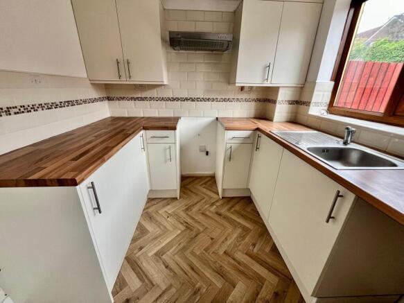 Kitchen & Breakfast Room