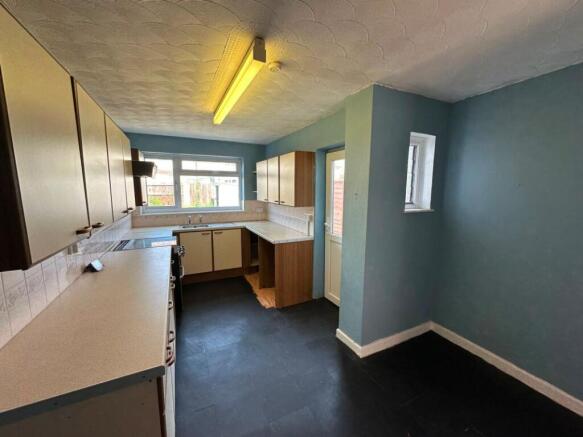27 Sandown Road, Portsmouth, Hampshire, PO6 3HL photo 4