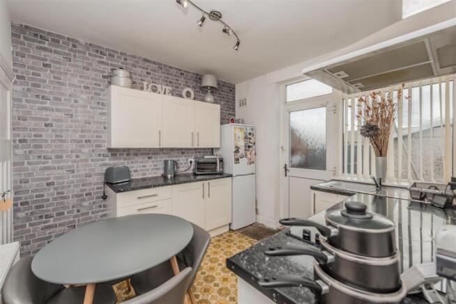 Fitted Dining Kitchen: