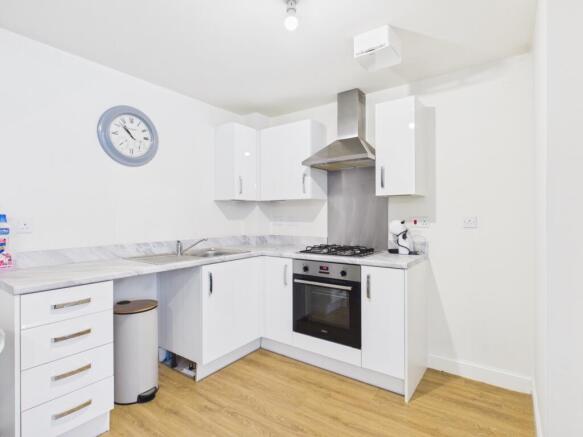 CAM03729G0-PR0266-STILL003