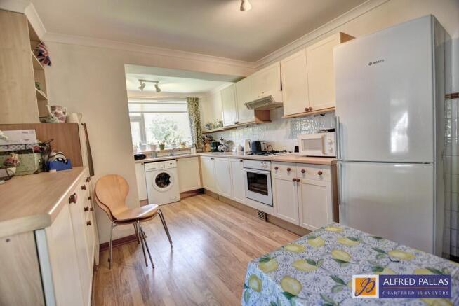 Ravensbourne Avenue, East Boldon photo 4