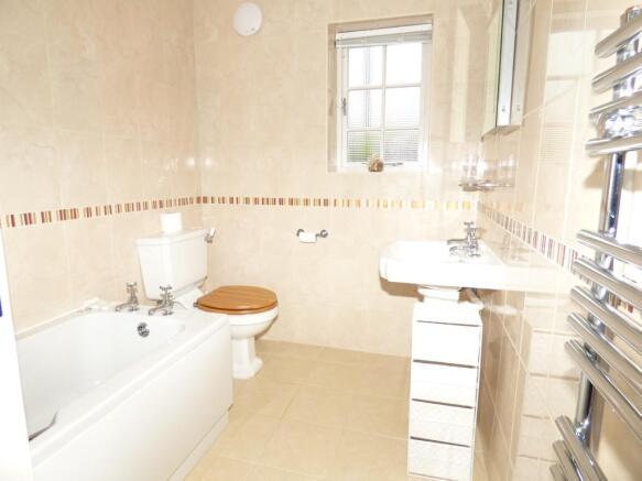 Cottage Bathroom