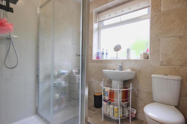 BATHROOM / W.C.