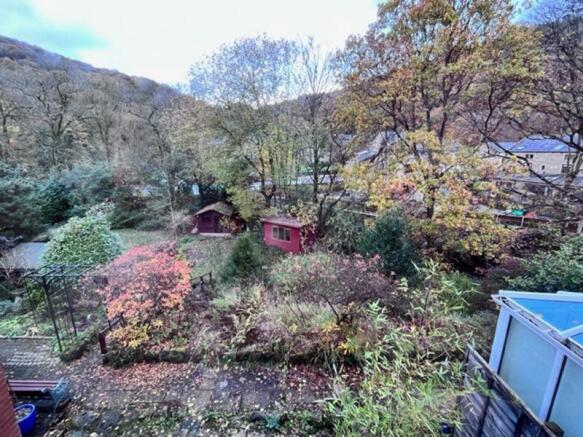 Gardens & Outlook
