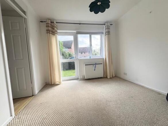 Beroom With Door To Gardens