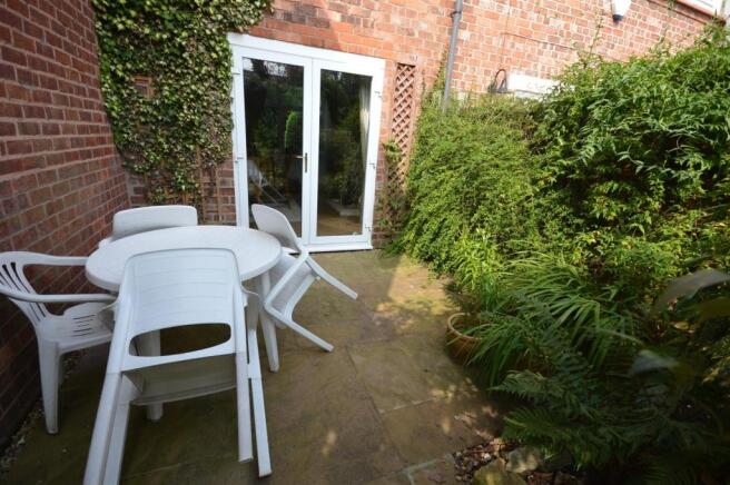 PATIO.jpg