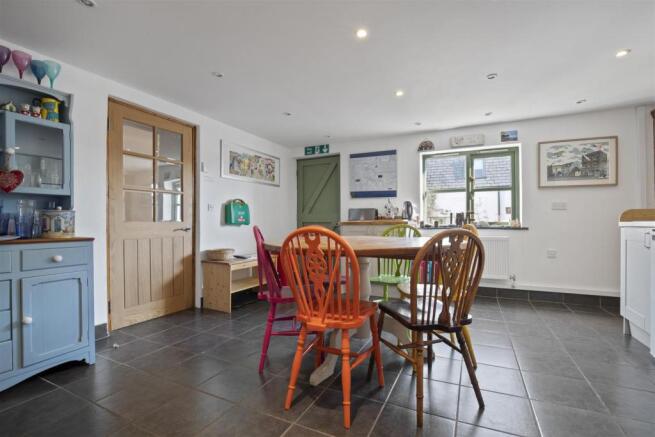 Kitchen/Breakfast Room