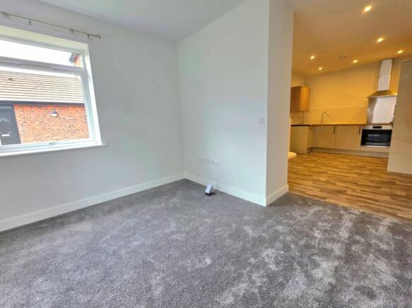 1 bed Flat to rent Image 6