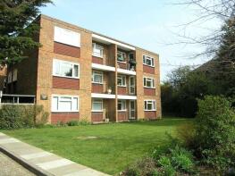 Flat 14, Clovelly Court, Alexandra Road, Epsom KT17 4BX