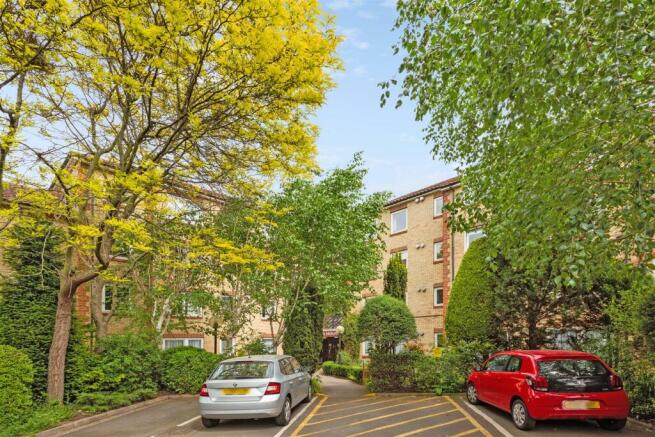 75 Homecross House, Fishers Lane, W4-17.jpg
