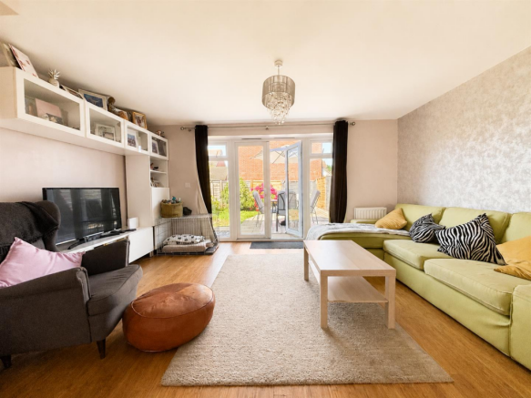 Lounge / Dining Room