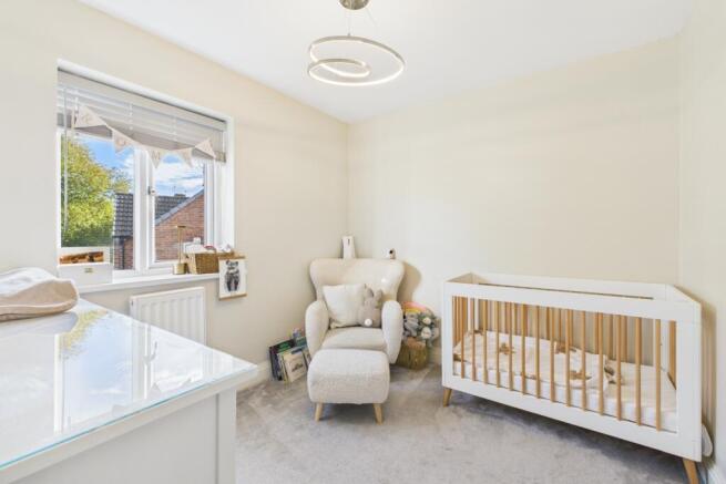 4 bed Semi-Detached for sale Image 11