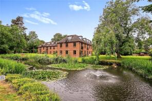 Flat 1, Delves House West, Delves Close, Lewes BN8 5EW