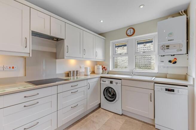 2 bed Terraced for sale Image 6