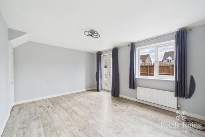 3 bed Semi-Detached for sale Image 3