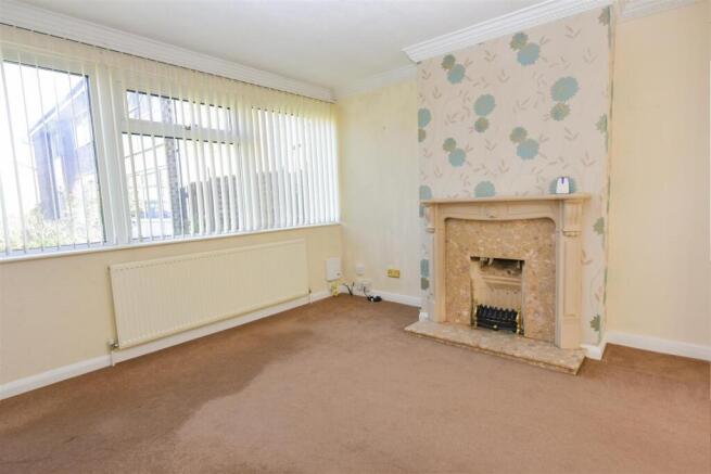 2 bed Town House to rent Image 3