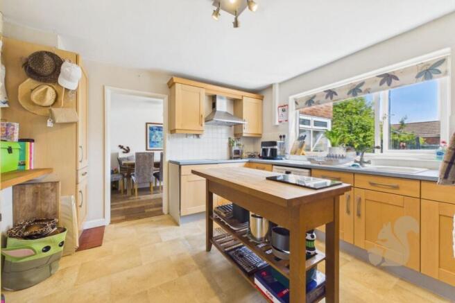 Seaview Avenue, West Mersea, CO5 photo 4