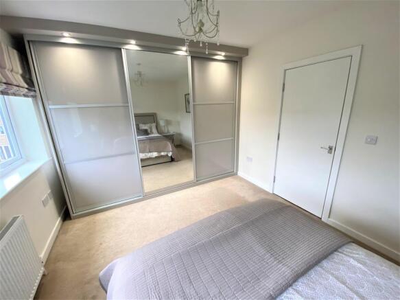 Wardrobe storage