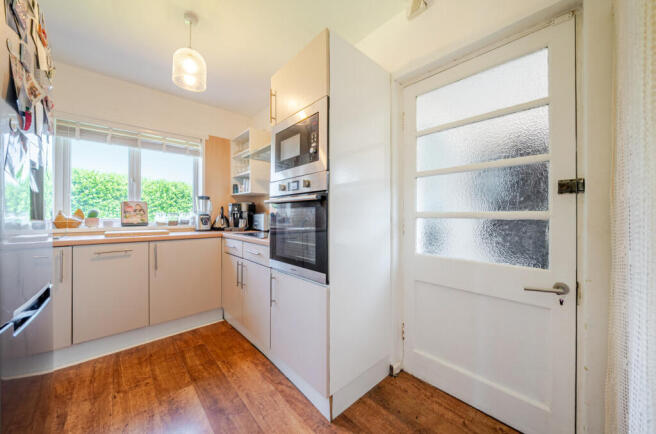 1488034-11-6a4f83...