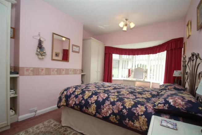 bedroom one.JPG