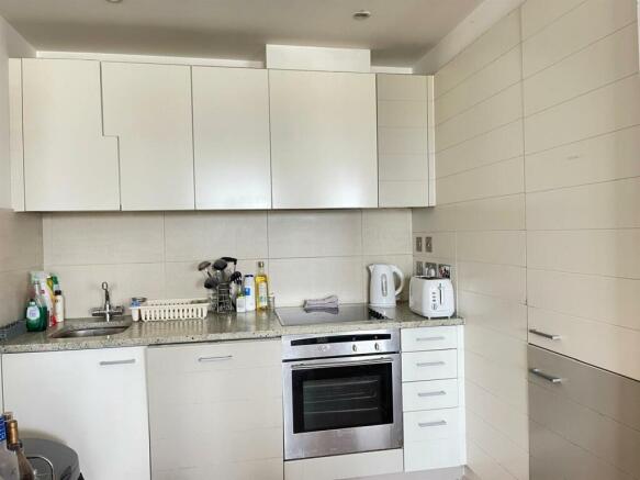 02 - Kitchen.jpeg