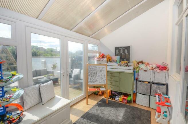 Conservatory pic 2.jpg
