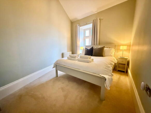 4 bed Detached for sale Image 12