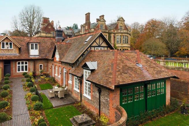 The Mews Grove Park