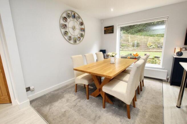 4 bed Detached for sale Image 6
