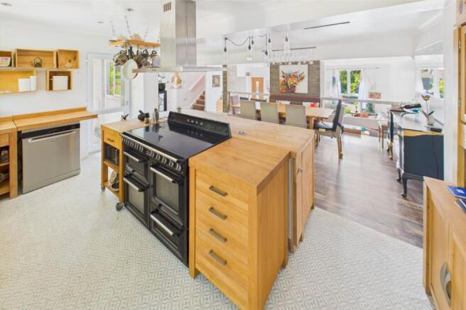 Kitchen/Dining Room